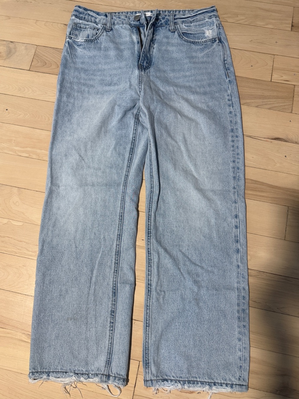 Altar’d State “Mickie” Mid-Rise Straight Leg Size 28